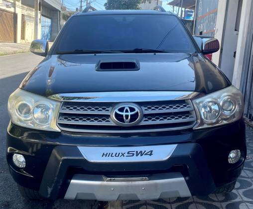 TOYOTA HILUX SW4 3.0 SRV 4X4 16V TURBO INTERCOOLER DIESEL 4P AUTOMÁTICO TOYOTA HILUX SW4 3.0 SRV 4X4 16V TURBO INTERCOOLER DIESEL 4P AUTOMÁTICO